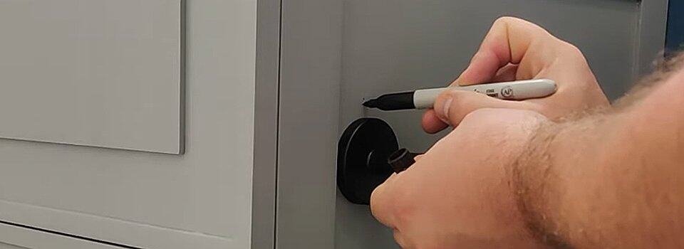 How to Replace a Toilet Paper Holder: Your Easy Guide