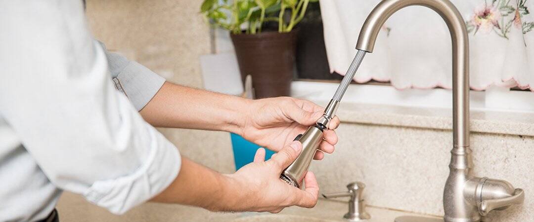 Fix the pull out kitche faucet hose