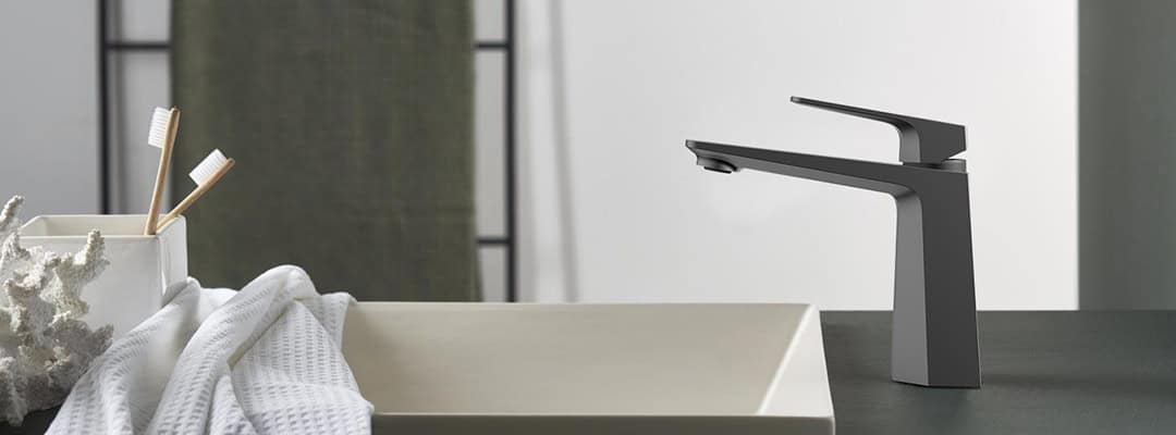 Durable Faucet with simple, elbow-friendly controls - B1015