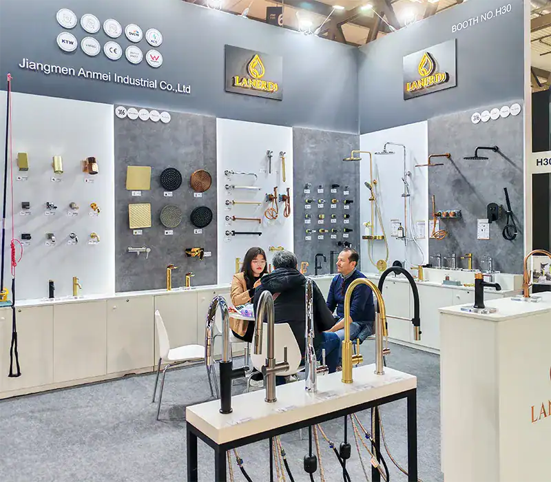 China faucet manufacturer Lanerdi booth in the Italy MCE exhibition