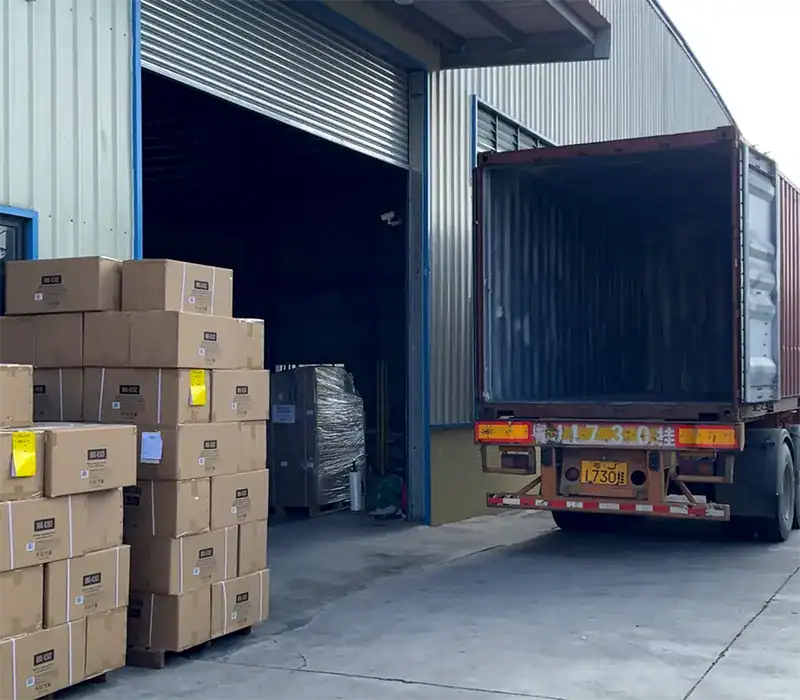 Sanitary ware Container Logistics at Lanerdi warehouse