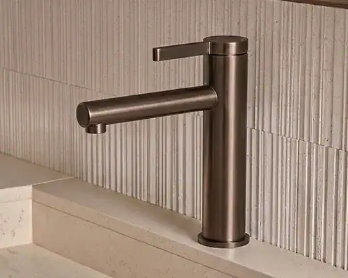 Miscelatore per lavabo in acciaio inox con finitura PVD bronzo caffè B102001162